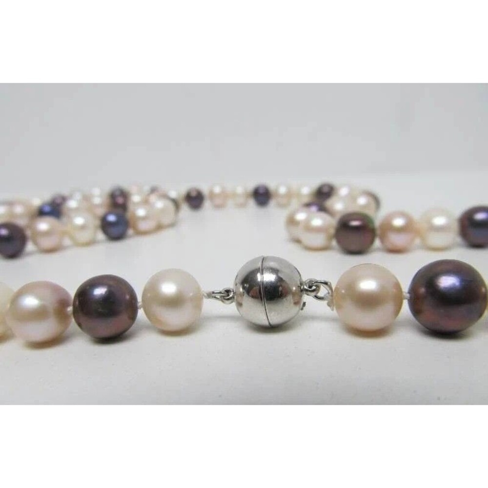 Genuine freshwater pearl necklace magnetic clasp